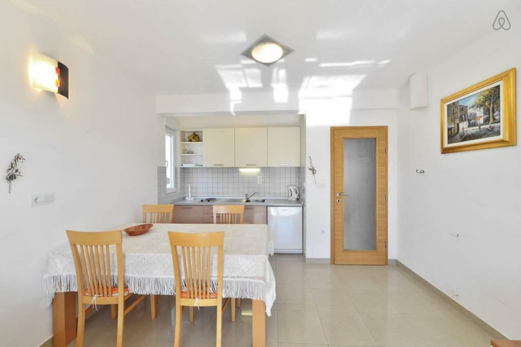 Apartments Marta Duće エクステリア 写真